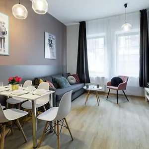 Friendhouse , Краков Польша